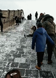 搞笑的动图趣图：我的妈耶！这姿势也太骚了！