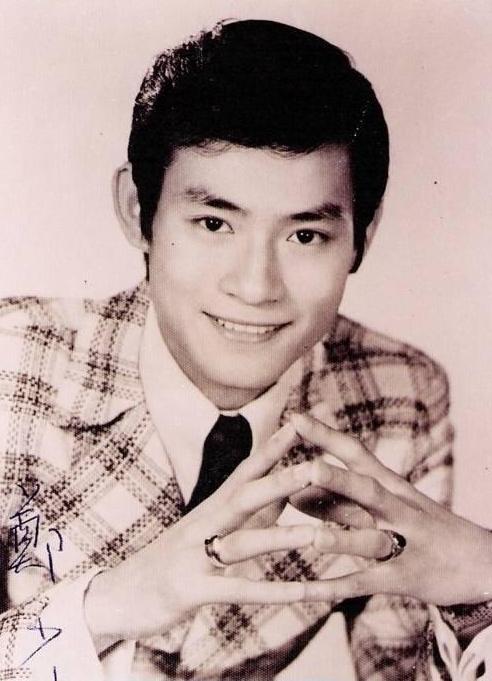 新上海滩郑少秋3婚负前妻郑少秋的荒唐多情路郑少秋四个女儿图片