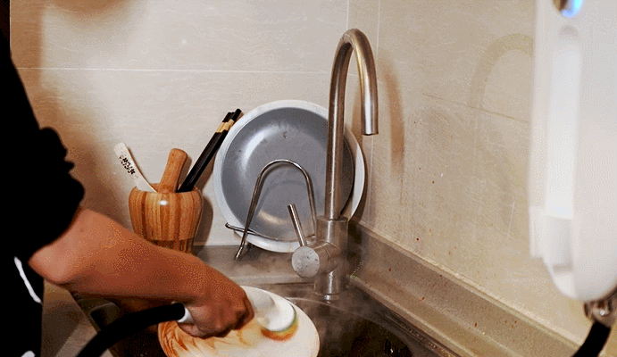 开箱百万众筹新品，1.5米长的洗碗机，秒洗不用洗洁精还不积水