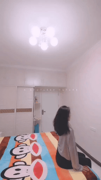 gif邪恶美女图：女朋友非要练习新姿势，传统姿势不好吗？