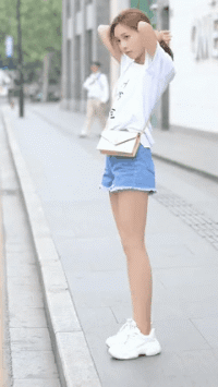 小姐姐动态图：干干净净的模样是多少男生理想型？