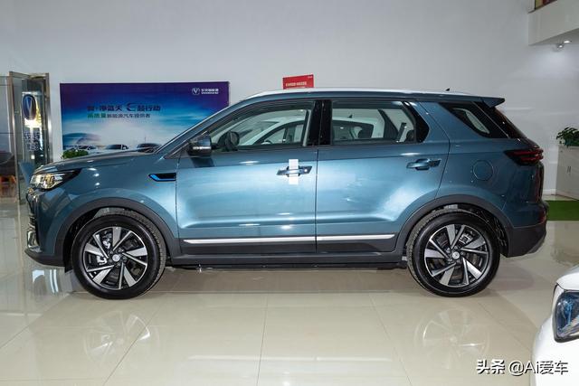 605公里续航，高品质家用快充SUV，都养得起，实拍长安CS55 E-Rock