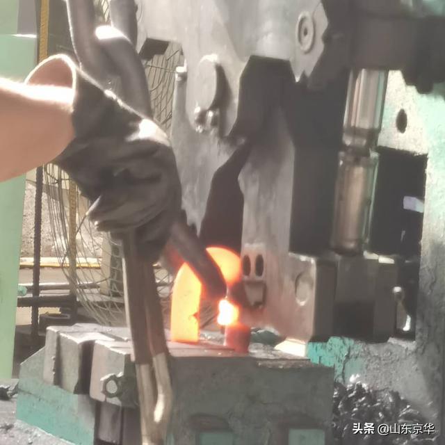矿用输送机