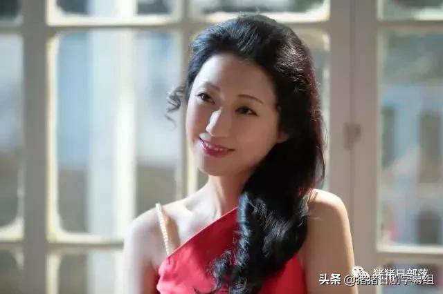 万福机械展美女助阵