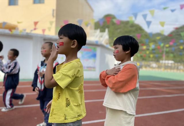 「洋塘幼儿园」萌娃爱祖国 喜迎国庆节