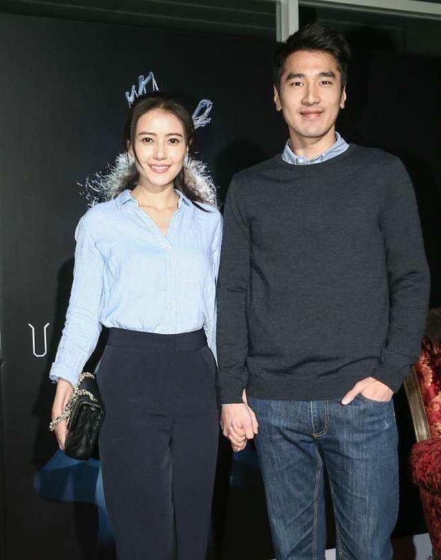 赵又廷高圆圆差几岁:高圆圆带孩子与江一燕聚餐，2岁女儿打扮淑女，侧脸像极了赵又廷