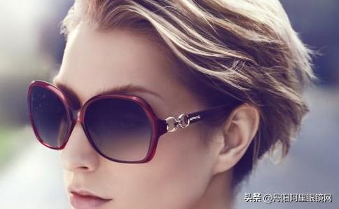 防蓝光镜片是发黄还是发蓝(防蓝光镜片有不发黄的吗)