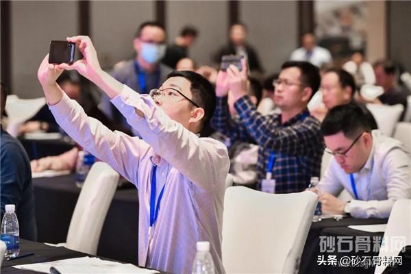 武精旋回破碎机