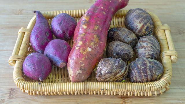 春天，女人想少用化妆品，多吃6种“紫色食物”，常吃脸色更红润