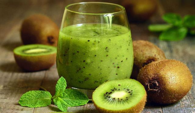 胃部经常反酸、烧心，该怎么办？吃馒头、喝牛奶可以有效缓解吗？