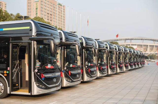 新能源汽车骗补遭8亿罚单，两大股东出35亿元担保渡其过关