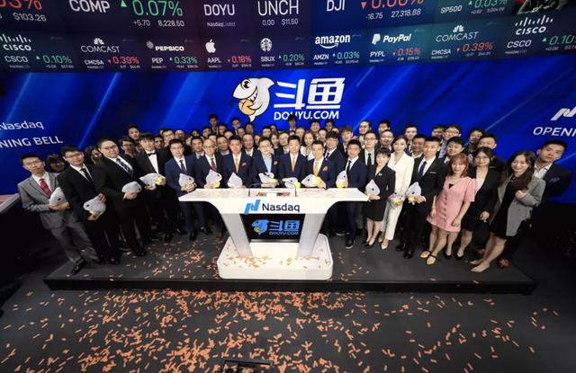 对战马化腾，“不爽”雷军：百亿富豪发迹史