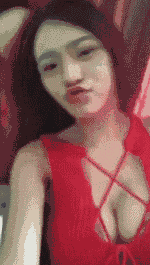 性感内涵的美女GIF：开心摇起来