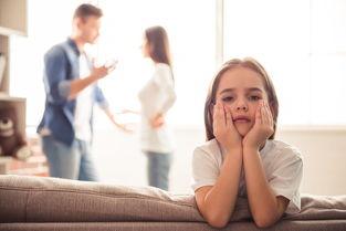 单亲家庭对孩子影响有多大，离婚对孩子的影响有多大，单亲家庭的孩子一定存在着心理缺陷