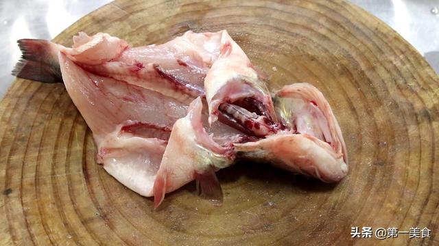 清蒸鲈鱼的做法最正宗的做法 清蒸鲈鱼的做法最正宗的做法（鲈鱼怎么样蒸） 美食