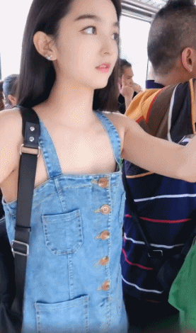 性感的不要不要的美女动态图：这个是不是你喜欢的类型