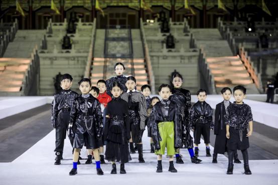 寰亚未来：开启儿童模特4.0时代