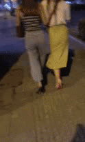 14个可爱有性感的美女GIF：妹子你这样是很危险的我跟你说