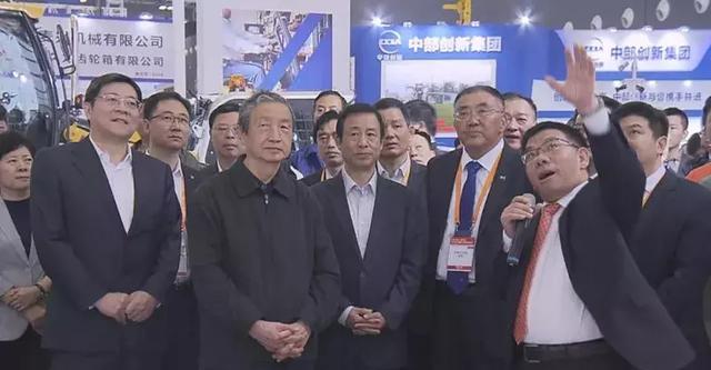 湖南昊天汽车参加长沙机械展