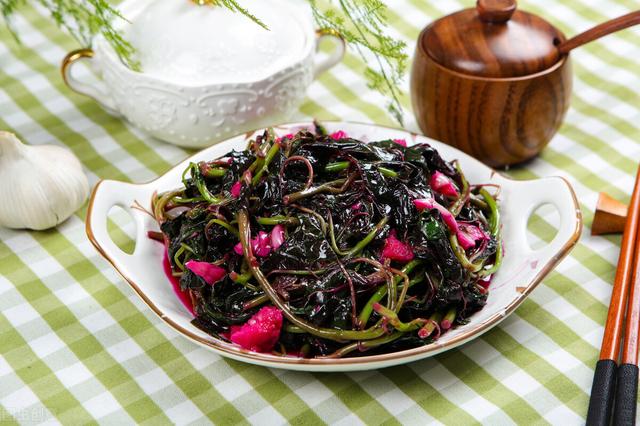 每天吃西红柿，到底是升血糖还是降血糖？不妨听听医生怎样讲