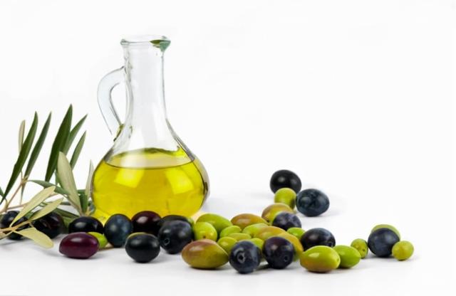 经常吃的大豆油健康吗？想要挑选食用油，这3种尽量别买