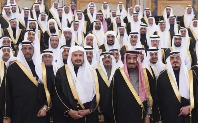 沙特王室始祖为穆罕默德·伊本·沙特,在18世纪初独立,开始建立自己的