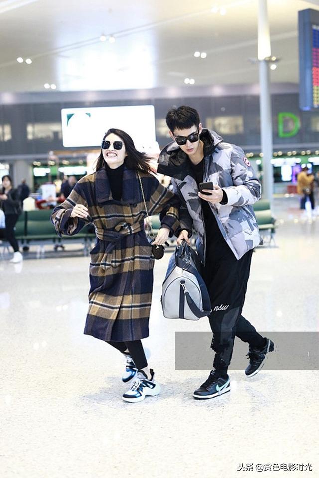 何穗唐晓天机场街拍（何穗微博发唐晓天视频）