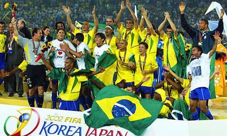 2002年世界杯决赛：天意+意外掀翻战车，桑巴足球最后的荣光