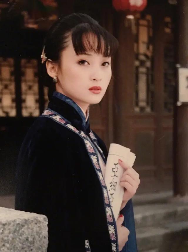 小凤仙的故事:小凤仙：蔡锷与她深居两年，执意休掉发妻，临走仅留一封绝情书