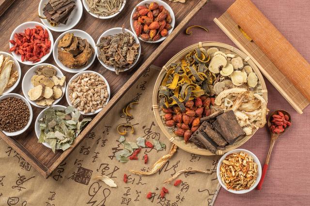 亚健康怎么调理？中医食疗防患未然，药食同源改善慢病