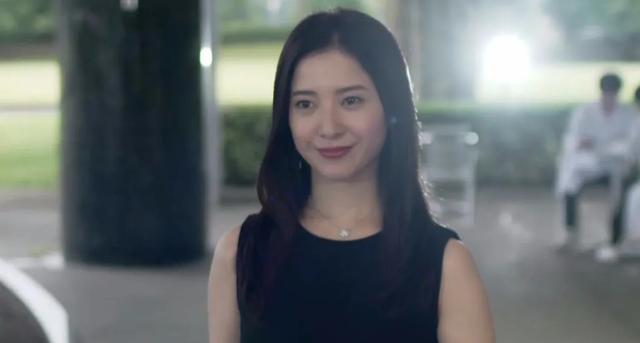 才放出了一集就飙上了9.0分，又一部惊艳非凡的新剧诞生