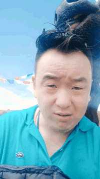 幽默的GIF动图：女朋友过生日，然后我们就分手了