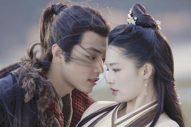 李沁跟王大陆拍吻戏（李沁和王大陆拍吻戏）