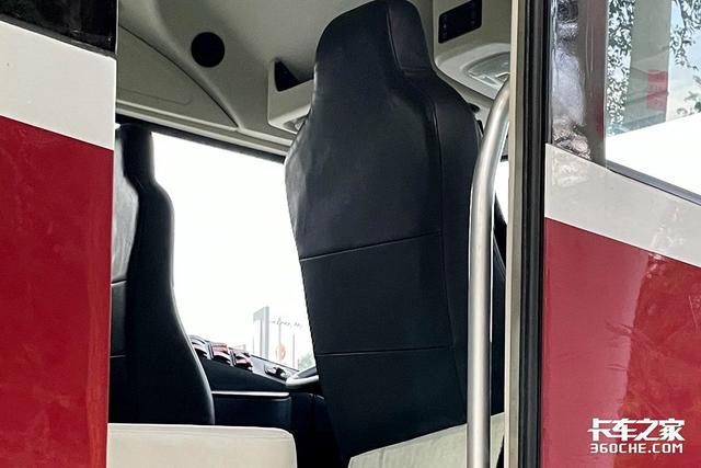 终于见到氢燃料牵引车了，这造型你们喜欢吗？