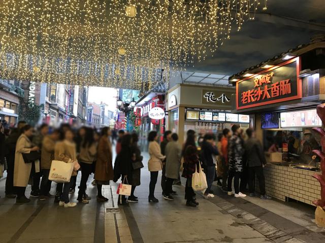 你在赚钱别人在“抢钱”，实体生意难做的“锅”，电商该不该背？