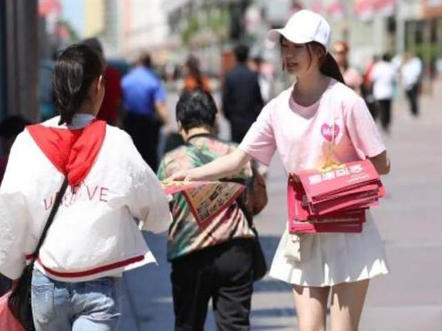 “打工女王”杨秋兰：勤工俭学发现商机，贫寒女孩成功逆袭