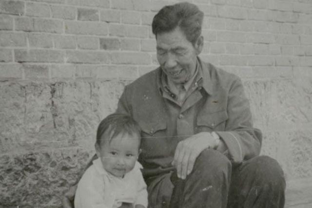 河北104岁老人去世，子女清理遗物时，才发现父亲立过10个一等功