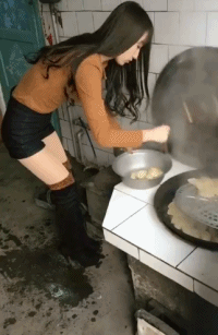 美女的内涵GIF动图：这家医院的服务我给满分