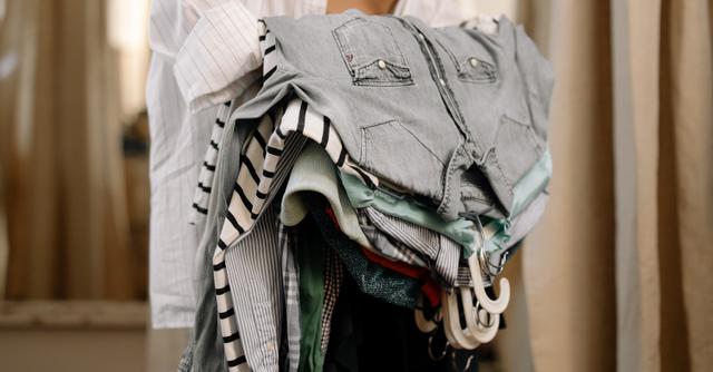 回收箱里的衣服去哪了？