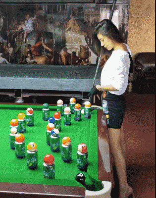 美女的内涵动图GIF：妹纸技术不错哦