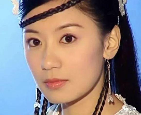 孙志浩:终于和解？贾静雯出席大女儿毕业典礼，离婚9年后与孙志浩同框