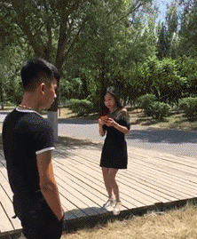 搞笑的GIF图：如果生孩子不是为了玩，那将毫无意义！