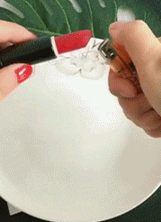 爆笑的动态图GIF：雪中送炭是这样吗？