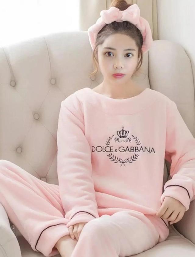 我出生你笑我哭，我成家你哭我笑，成为你时，才知你为何笑为何哭