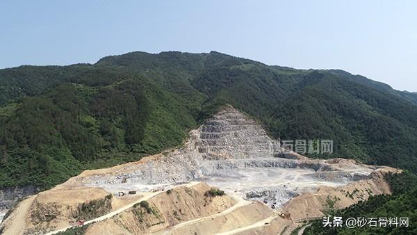 正规砂石公司