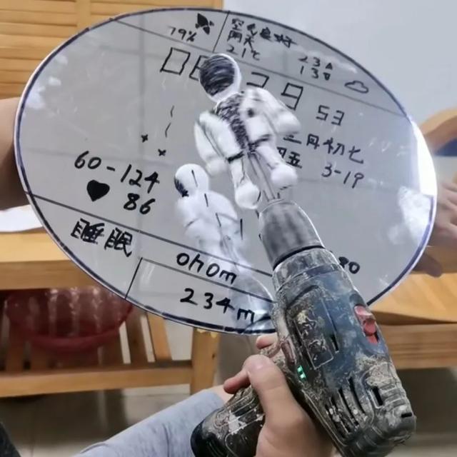 售价6元，赚1300万，做华为手表壁纸为什么这么赚钱？