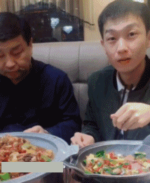 搞笑雷人的动态图GIF：各位老铁给我点勇气，好入洞房