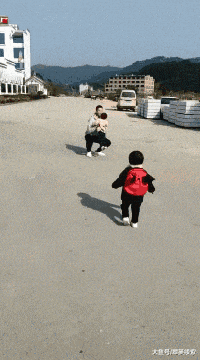爆笑的动图GIF:在酸臭的恋爱环境中,作为单身贵族的我独自沉沦/