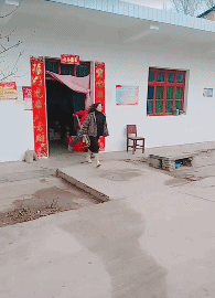 爆笑动图：这是我见过最贵的足疗了
