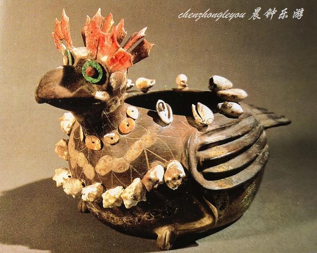 月亮金字塔
